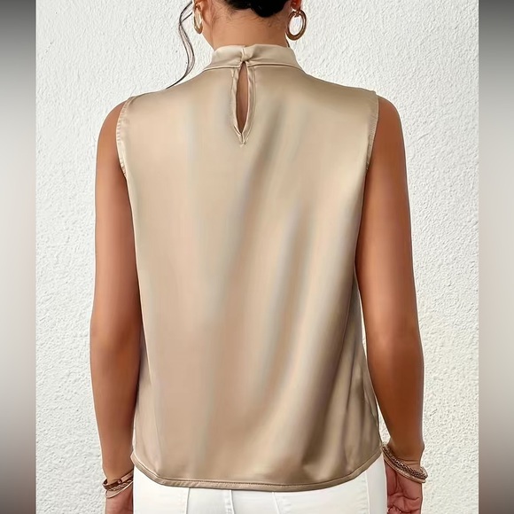 Luxe elegant twist front satin blouse - Picture 3 of 6